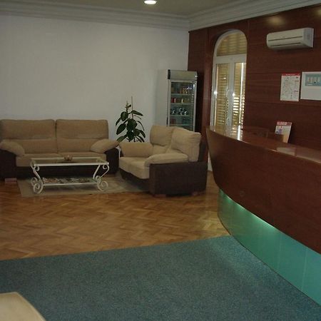 Hostal Jerez Madryt Zewnętrze zdjęcie