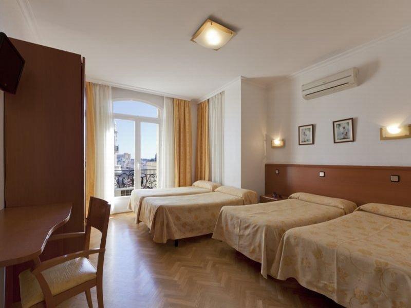 Hostal Jerez Madryt Zewnętrze zdjęcie
