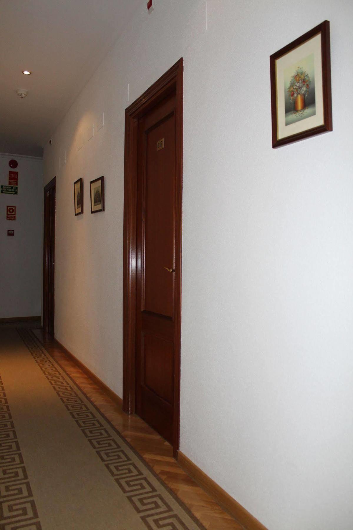 Hostal Jerez Madryt Zewnętrze zdjęcie